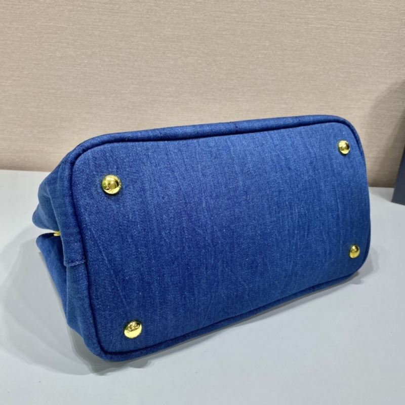 Pra*a top handle bags